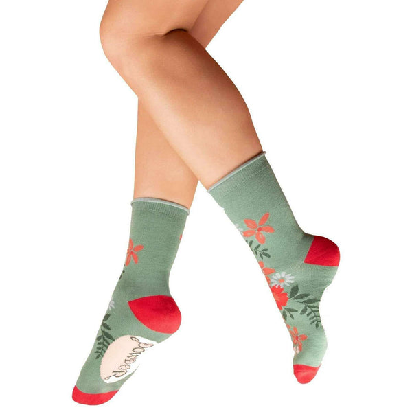powder-green-floral-spray-ankle-socks-34480333
