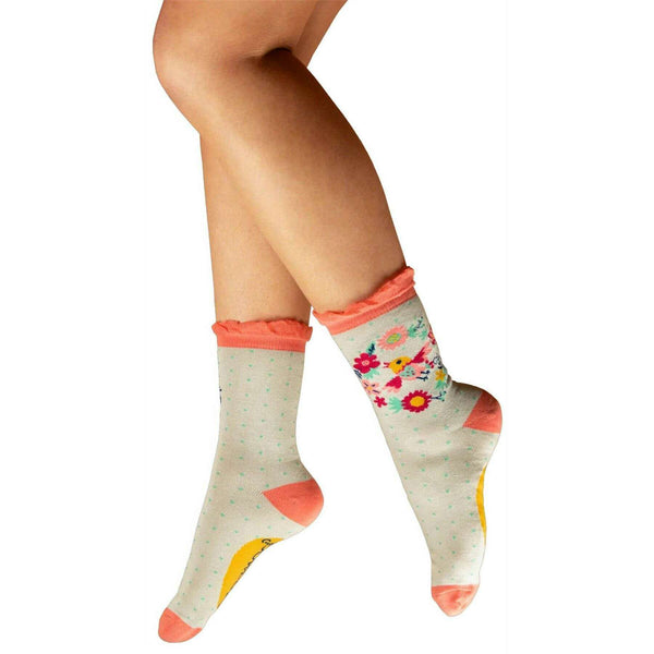 powder-pink-tweety-wreath-ankle-socks-35502652