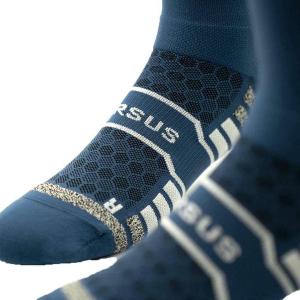 versus-blue-misty-lake-trail-running-socks-35507149
