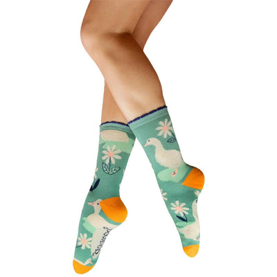 powder-blue-daisy-ducks-ankle-socks-35502662