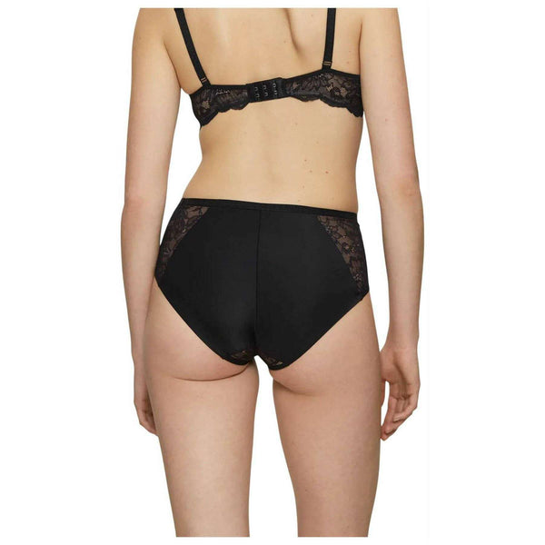Triumph Black Amourette Charm Maxi Knickers