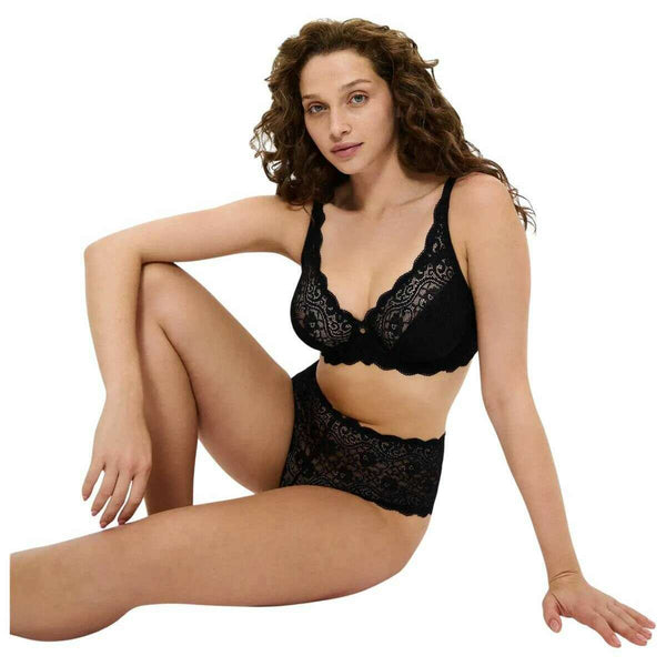Triumph Black Amourette Wired Lace Bra
