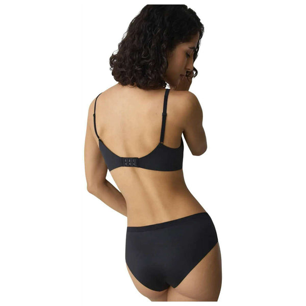 Triumph Black Body Make Up Soft Touch Bra