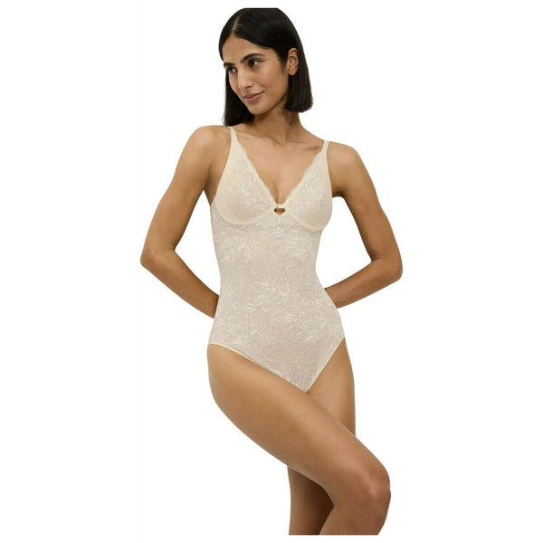 Triumph Cream Amourette Charm Body Shape