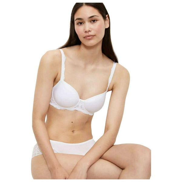 Triumph White Amourette Charm Wired Bra