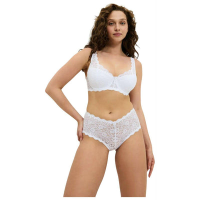 Triumph White Amourette Wired Padded Lace Bra