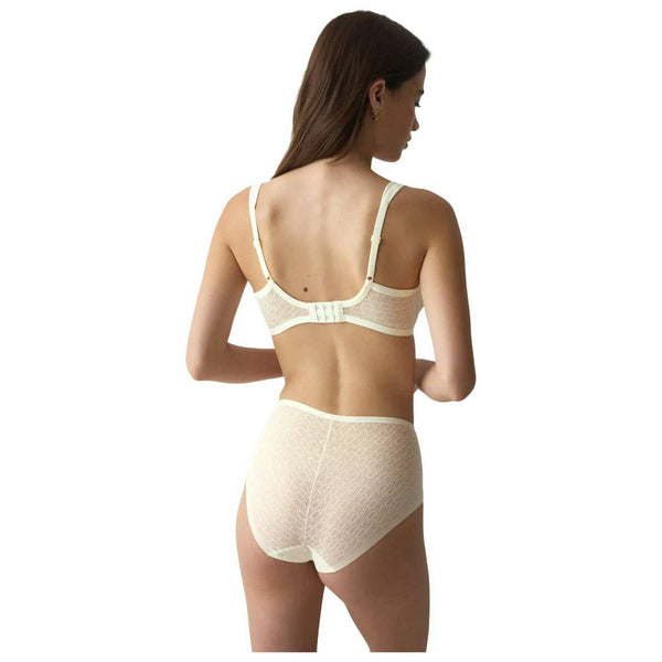 Triumph White Signature Sheer Minimizer Bra